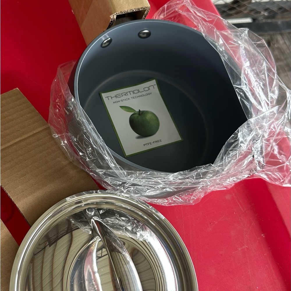 GreenPan Gray Non-Stick Saucepan with Silver Lid